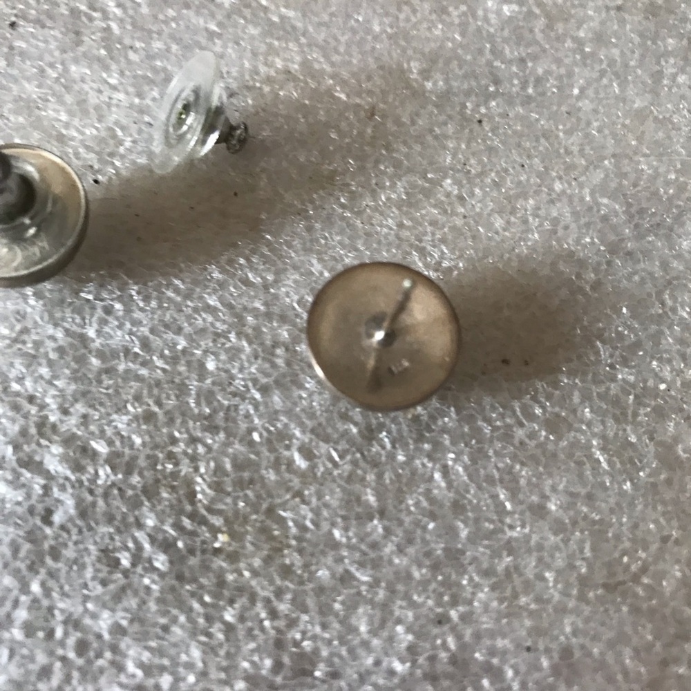 Elegant925 Silver Star-Patterned Stud Earrings - image 3